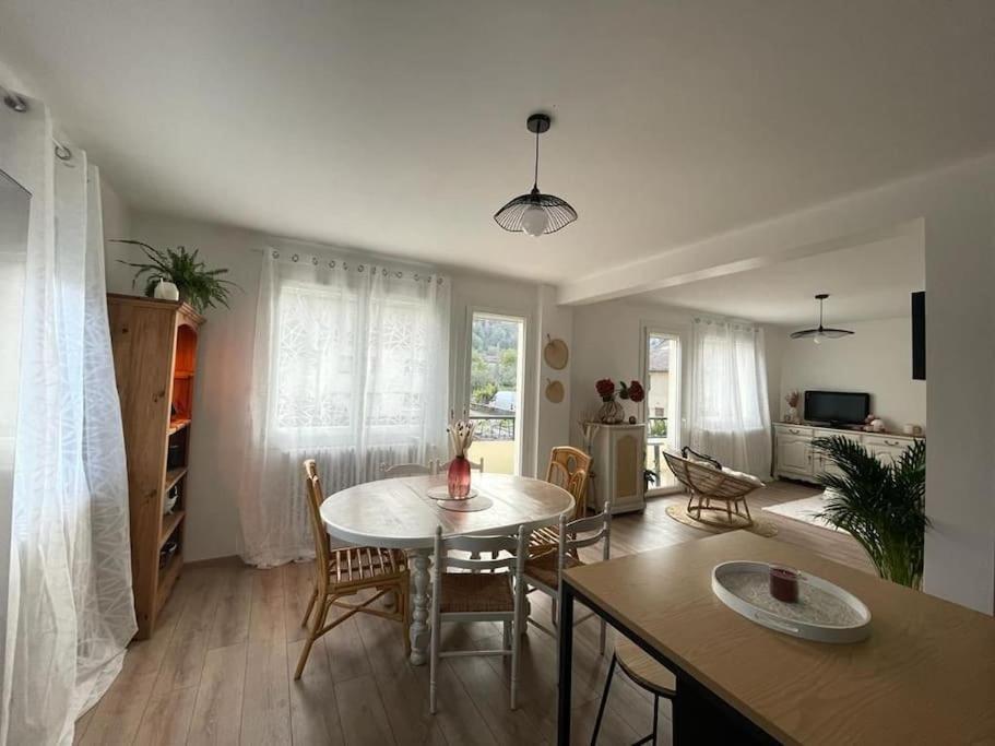 Superbe Appartement Avec Salle De Jeux Vaux-lès-Saint-Claude Exteriér fotografie